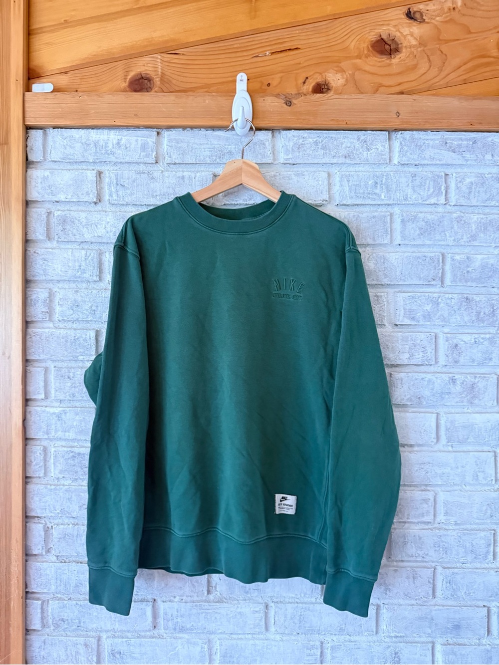 Nike Men’s Dark Green Crewneck Sweatshirt
